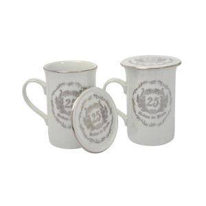 CANECA PORCELANA 240ML COM TAMPA  BODAS DE PRATA (2 PEÇAS)